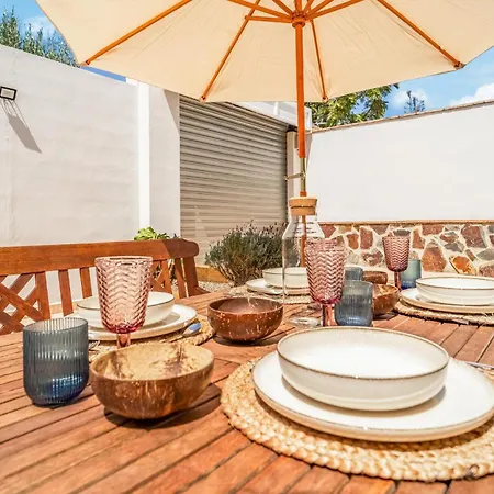 Casa De La Playa Holiday home *